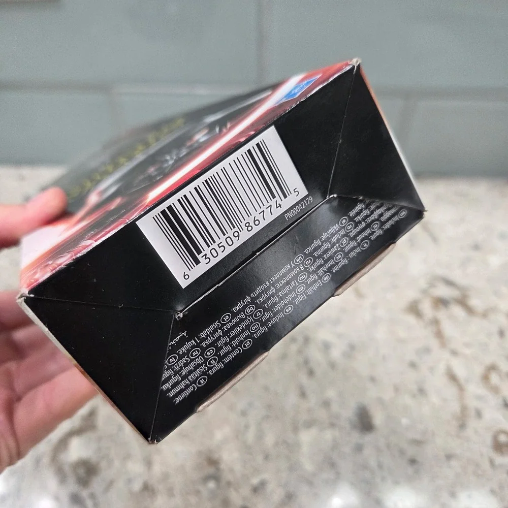 Star Wars Darth Vader Figure Boxed Hasbro Collectible Toy (slight box‎ damage)